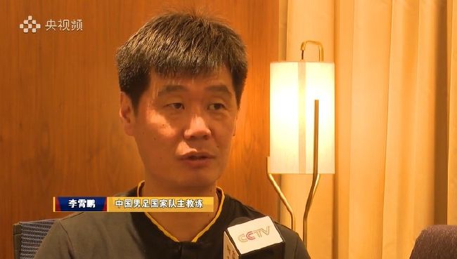 据法尔克和TobiAltsch?ffl消息，阿劳霍有一个条款，拜仁有机会以8000万欧签下他。